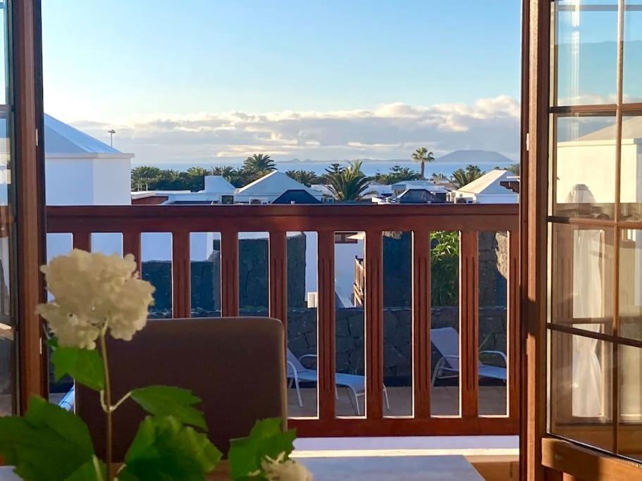 Luxury 4-Bedroom Villa With Heated Pool + Sea View Playa Blanca  Eksteriør bilde