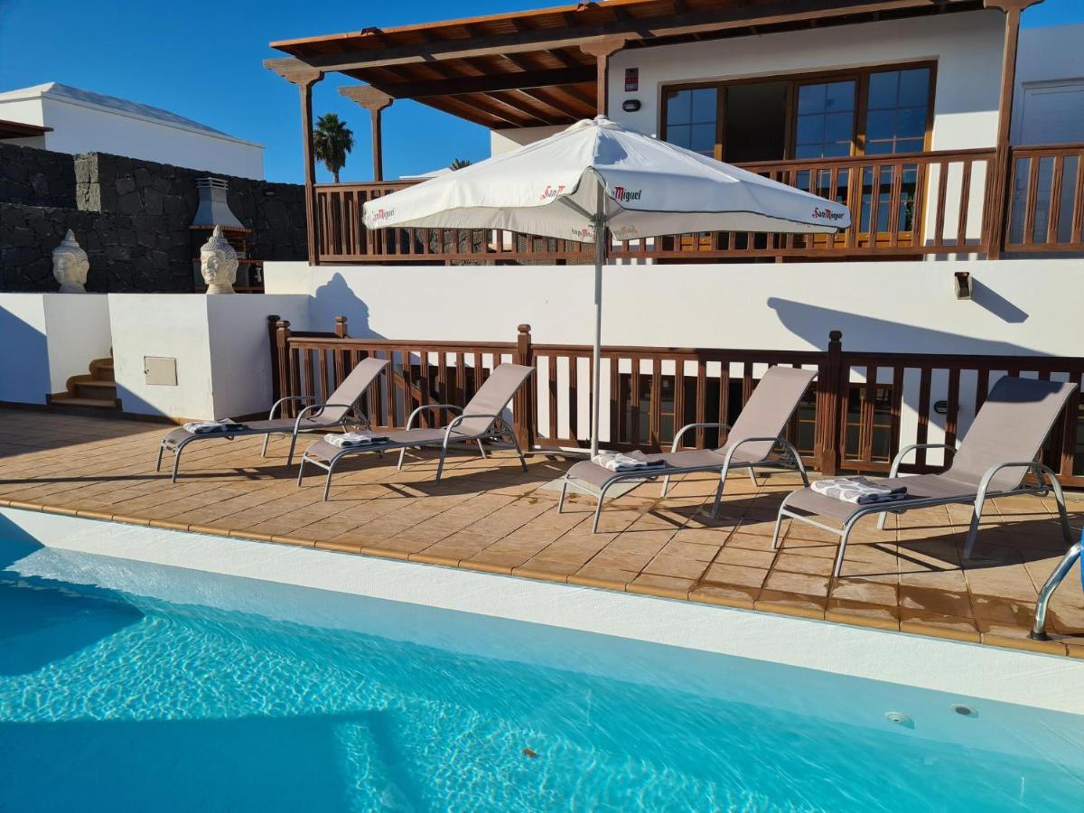 Luxury 4-Bedroom Villa With Heated Pool + Sea View Playa Blanca  Eksteriør bilde