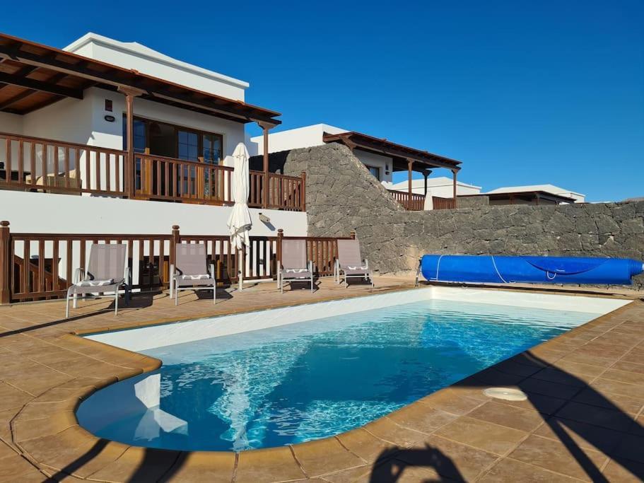 Luxury 4-Bedroom Villa With Heated Pool + Sea View Playa Blanca  Eksteriør bilde