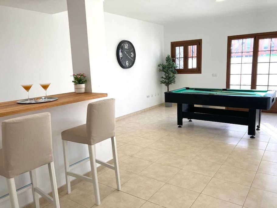 Luxury 4-Bedroom Villa With Heated Pool + Sea View Playa Blanca  Eksteriør bilde