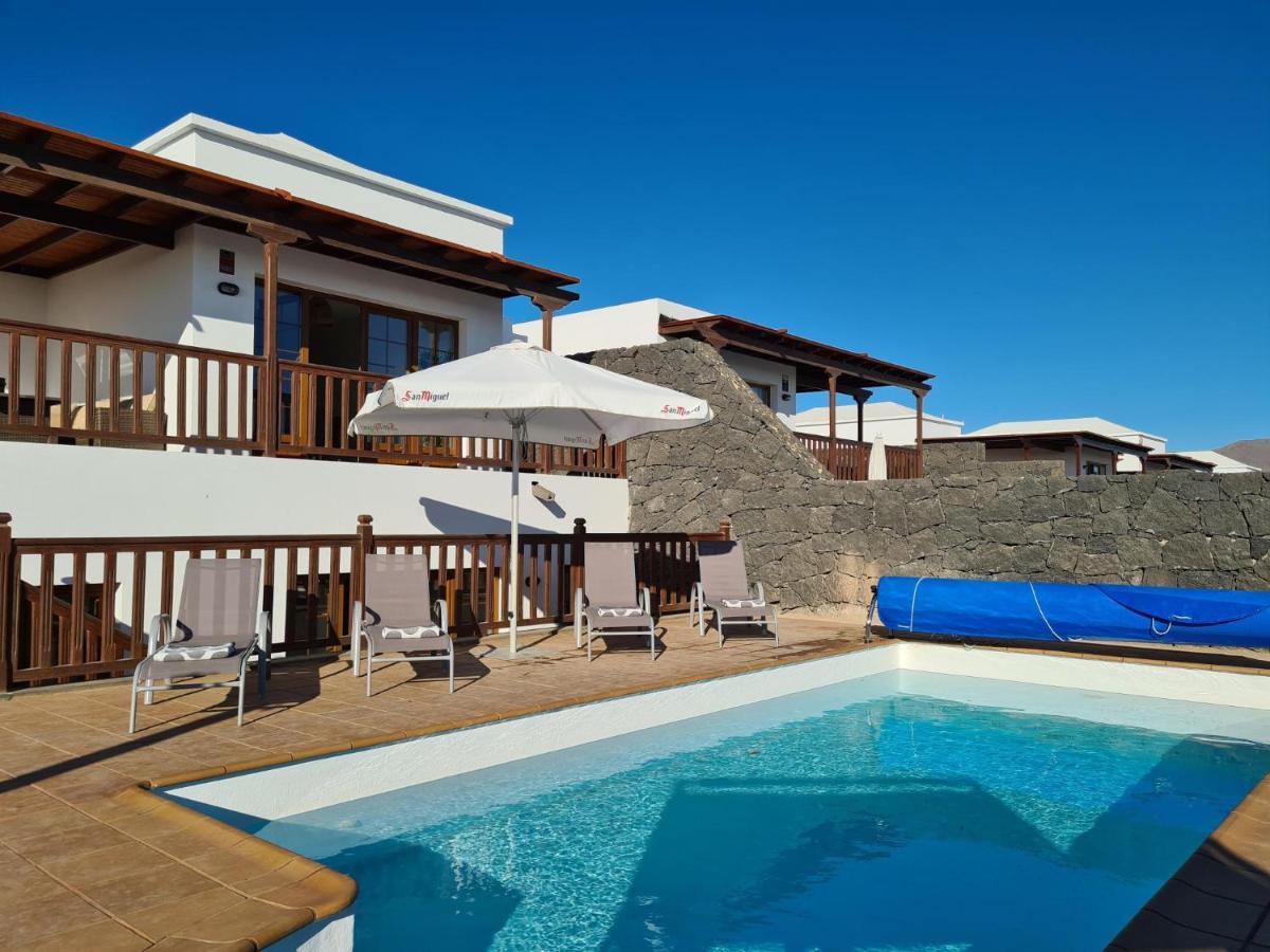 Luxury 4-Bedroom Villa With Heated Pool + Sea View Playa Blanca  Eksteriør bilde